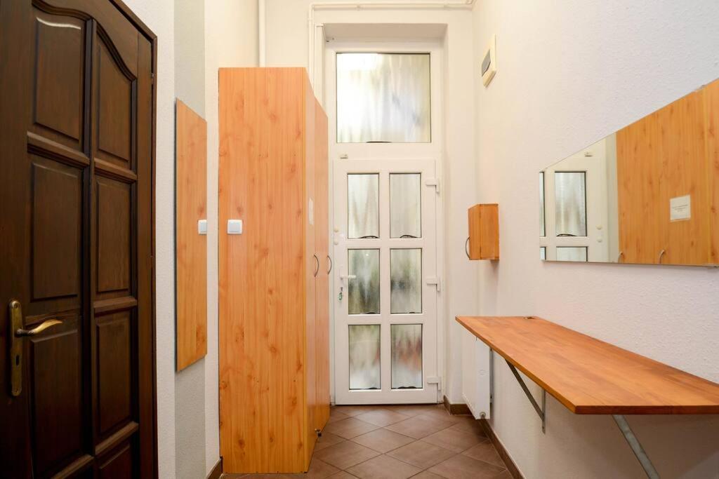 Famous Kiraly Street At Large 3Br 10Ppl @ Central Budapest Exterior photo